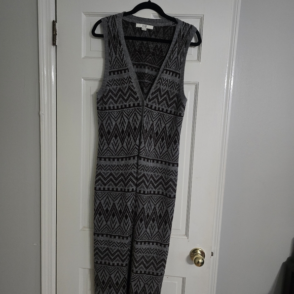 Firever 21 Maxi Length Nordic SweaterVest - Picture 2 of 6